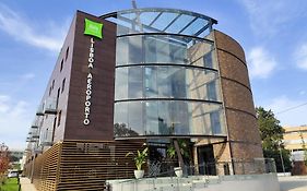 Ibis Styles Lisboa Aeroporto Prior Velho 4*